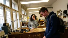 Historka: Jedna nevinná otázka u pultu a najednou bylo ticho