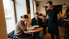 Historka: Chtěla jsem být vtipná v nové restauraci. Místo toho přišlo hrobové ticho