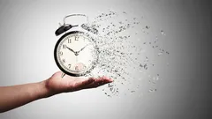 Prosinec opět přišel nečekaně: Proč máme pocit, že čas letí rychleji?
