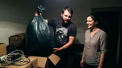 Historka: Uklízel jsem byt jako na klávesnici. A pak jsem zjistil, co v reálu nejde vrátit