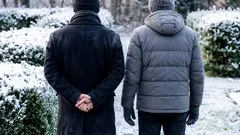 Pořád chodíte s rukama za zády? Psychologové prozradili, co to vypovídá o osobnosti