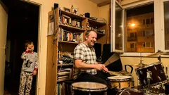 Historka: Probudil jsem tátu uprostřed noci. Odpověď z obýváku jsem nečekal